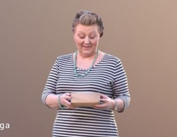 کاراکتر پیرزن ایستاده