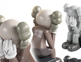 اسباب بازی kaws