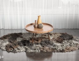 قالیچه پوست حیوانات + میز عسلی